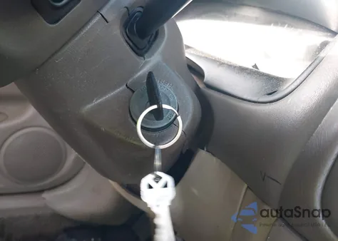 1999 Toyota Corolla Ce z USA, uszkodzony, nr VIN 2T1BR12E3XC206927